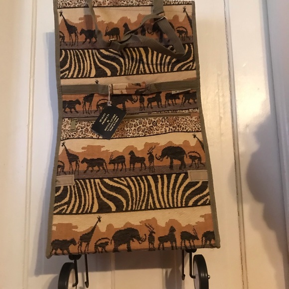 PIONEER set travel luggage bag 4pc ( lcheck in lagguge & rolling ,2 tote bags ) - Picture 4 of 15